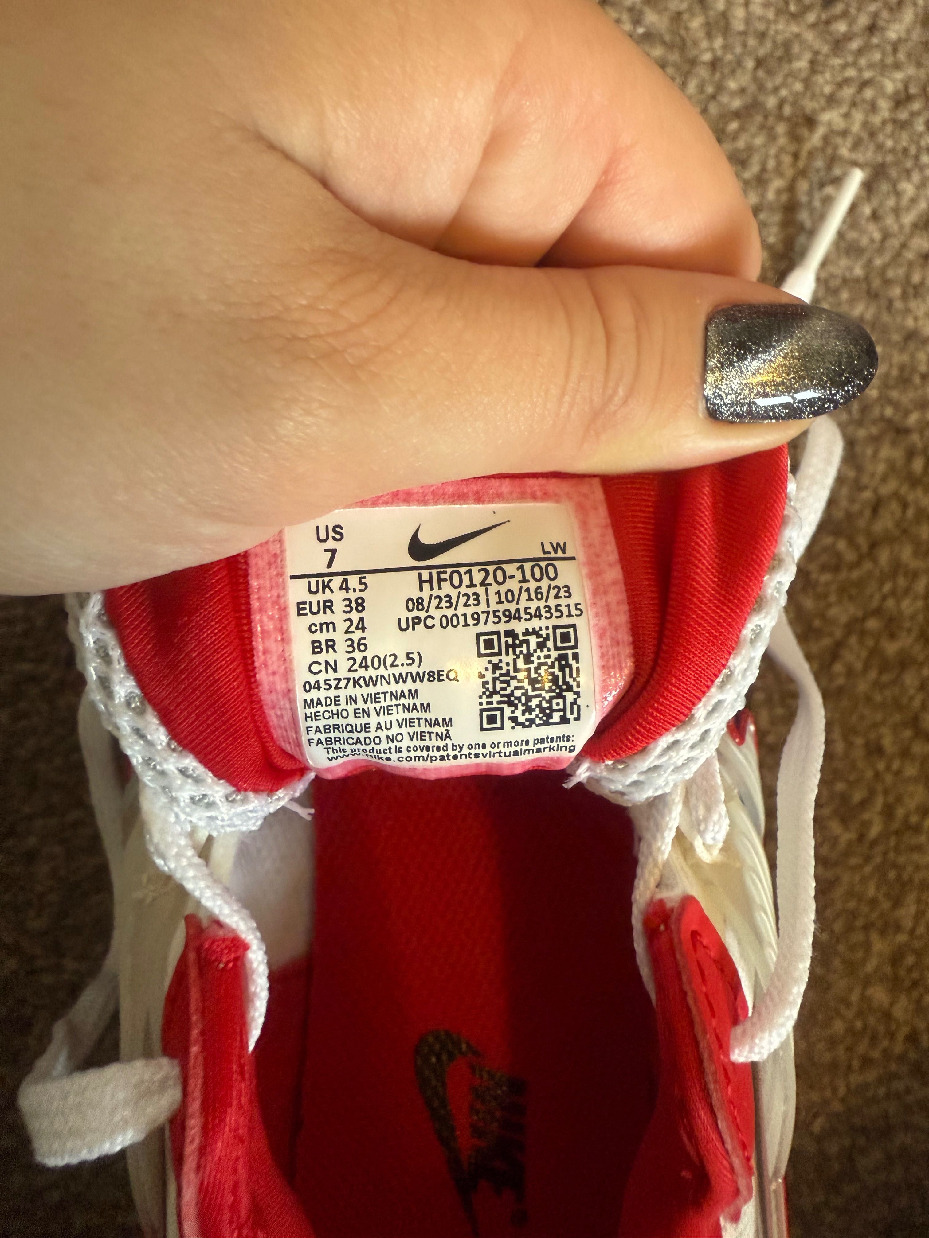 Дамски Nike V2K Run , нови
