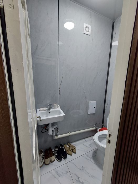 3 xonali kvartira sotiladi