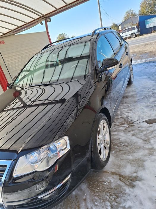 Vând Volkswagen Passat