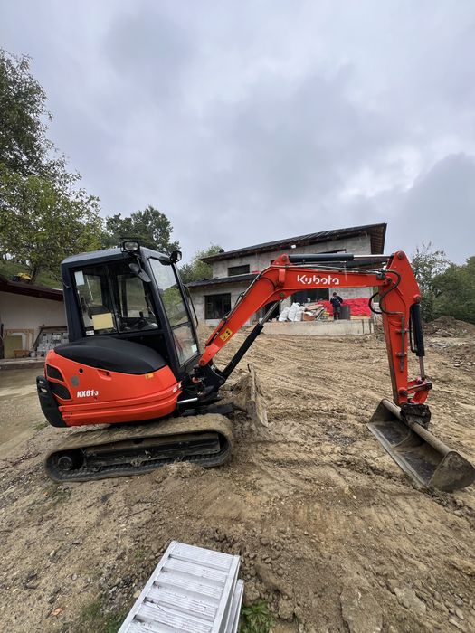 Mini-excavator 3 tone de inchiriat / duba basculabila 3.5 tone