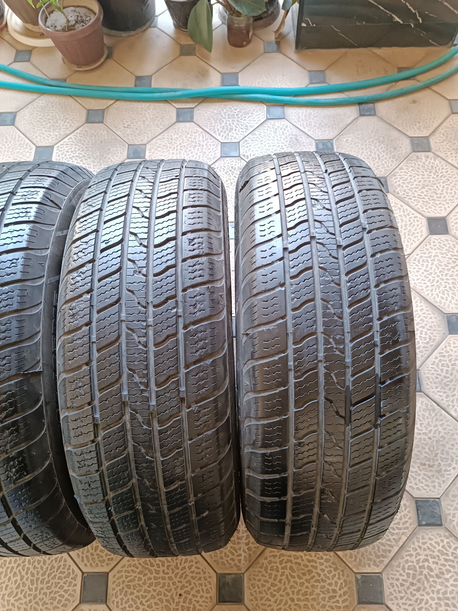 Balon Powertrac 205 65 R15 Holati yaxshi