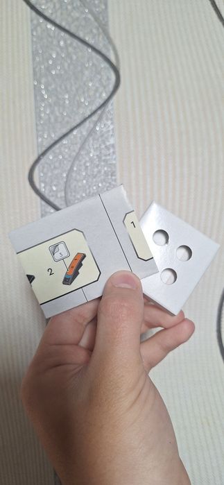 Продам набор Lego с болидом формулы-1 McLaren