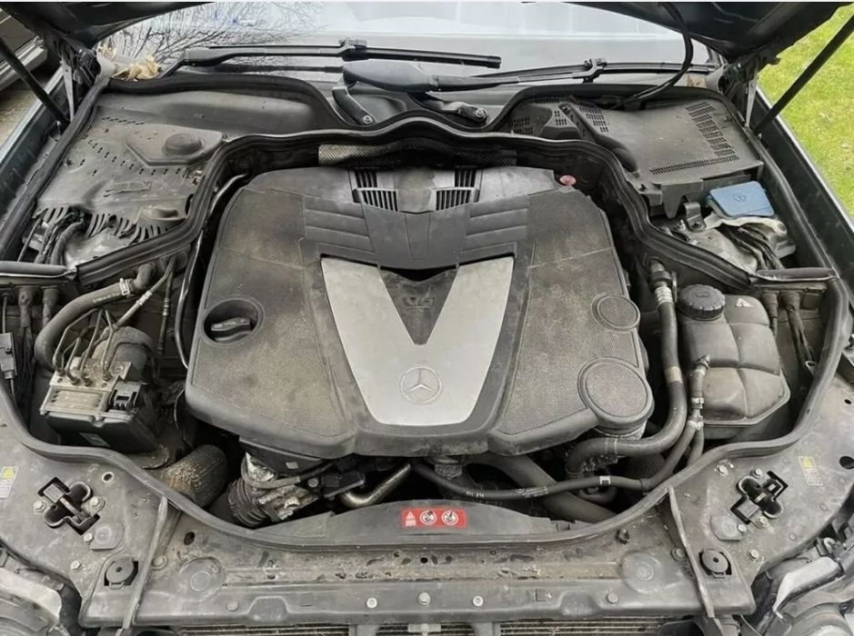 Dezmembrez Mercedes C-Class C200 w204