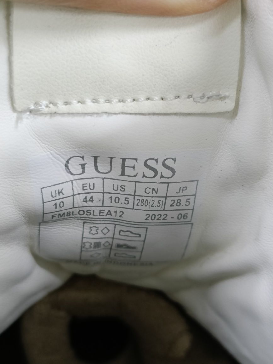 Сникърси Guess номер 44 код 53A