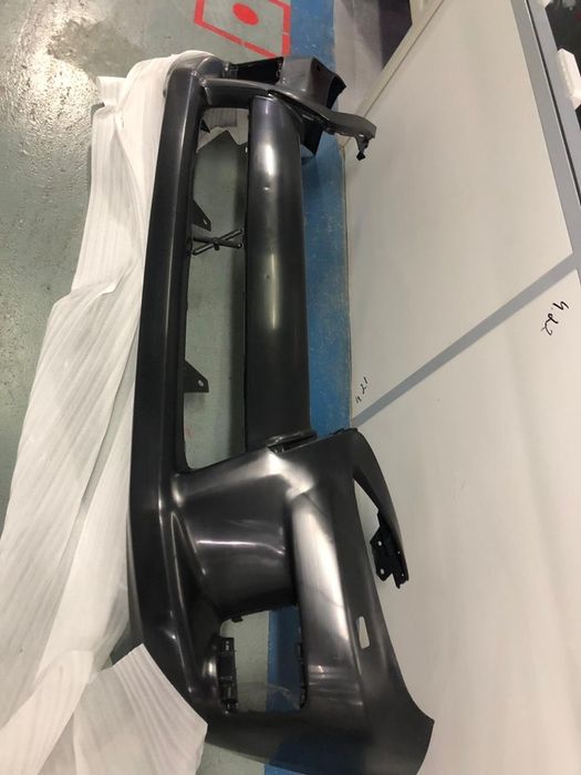 Бампер Lexus LX 570