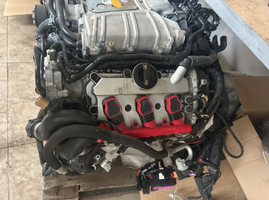 Dezmembrez motor audi 3.0tfsi CREC 30.000 km