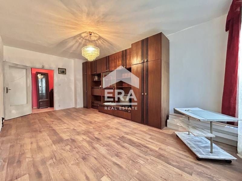 Продава се Тристаен апартамент в София, Младост 4 - 88 кв.м за 2114 €/кв.м - Снимка #1