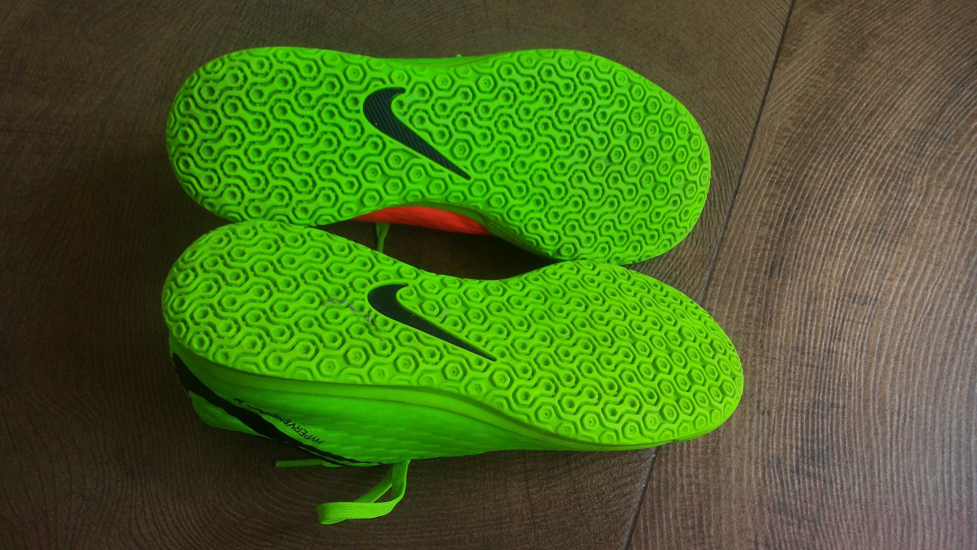 Nike JR HYPERVENOM X Football EUR 35 /UK 2,5 детски за футбол 111-14-S