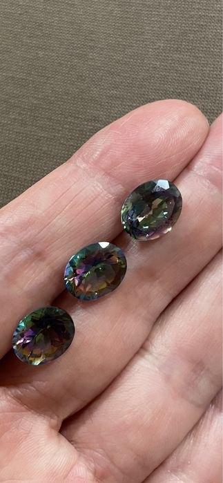 Топазы натуральые мистические (радужные)