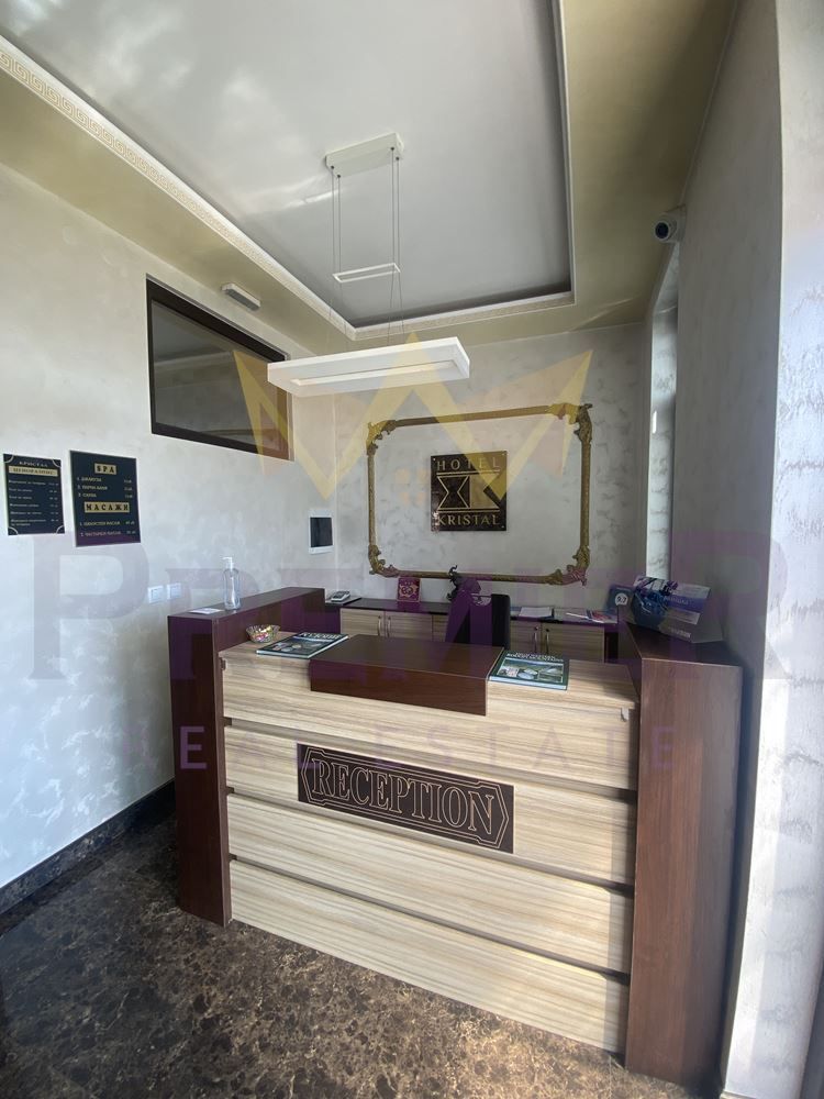 Продава се Хотел в Доспат - 780 кв.м за 885 €/кв.м - Снимка #2