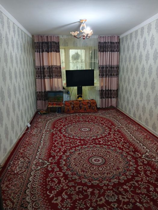 2 xonali kvartira sotiladi chirchiq