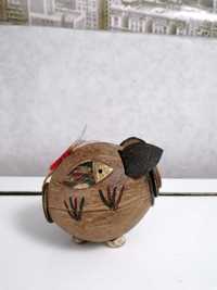 Детска касичка от кокосов орех
