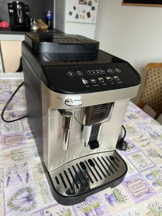 Expresor cafea DeLonghi Magnifica Evo