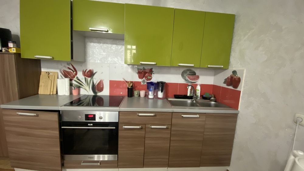 Продается б/у кухня в неплохом состоянии возможен торг