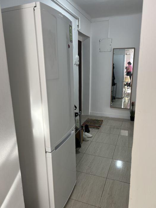 Inchiriez apartament 2 camere  ultra central in Pitesti.