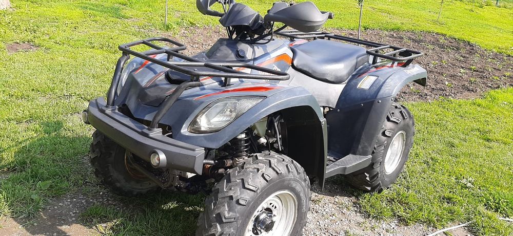 Vând ATV Linhai 300 4x4