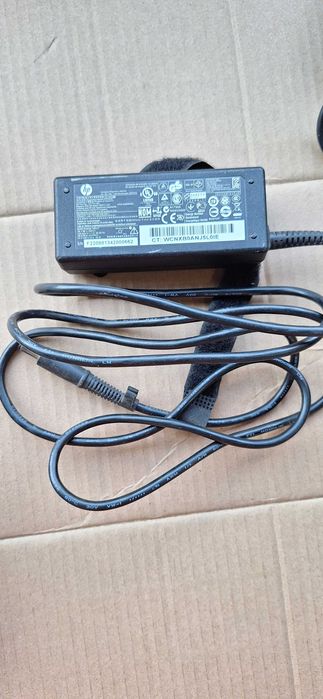 Alimentator incarcator laptop HP 90W şi 65W mufa mare pin central