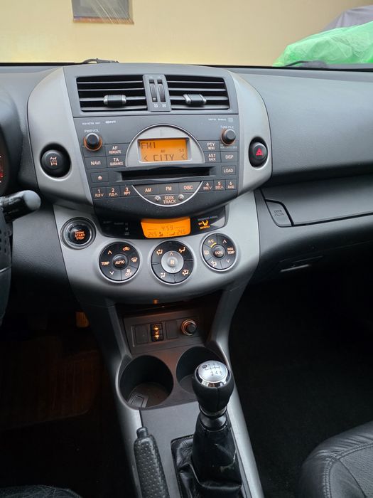 Toyota RAV4 2.2 D-4D • 177 к.с. • 2008 г. • 4x4