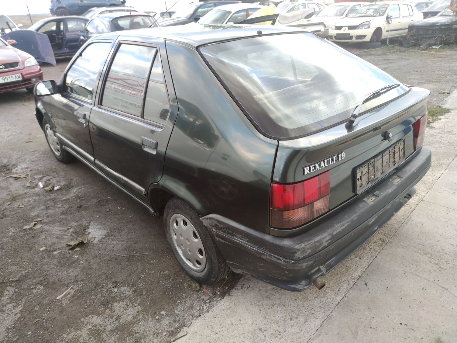 Рено 19/Renault 19 1.8 90 к.с на части