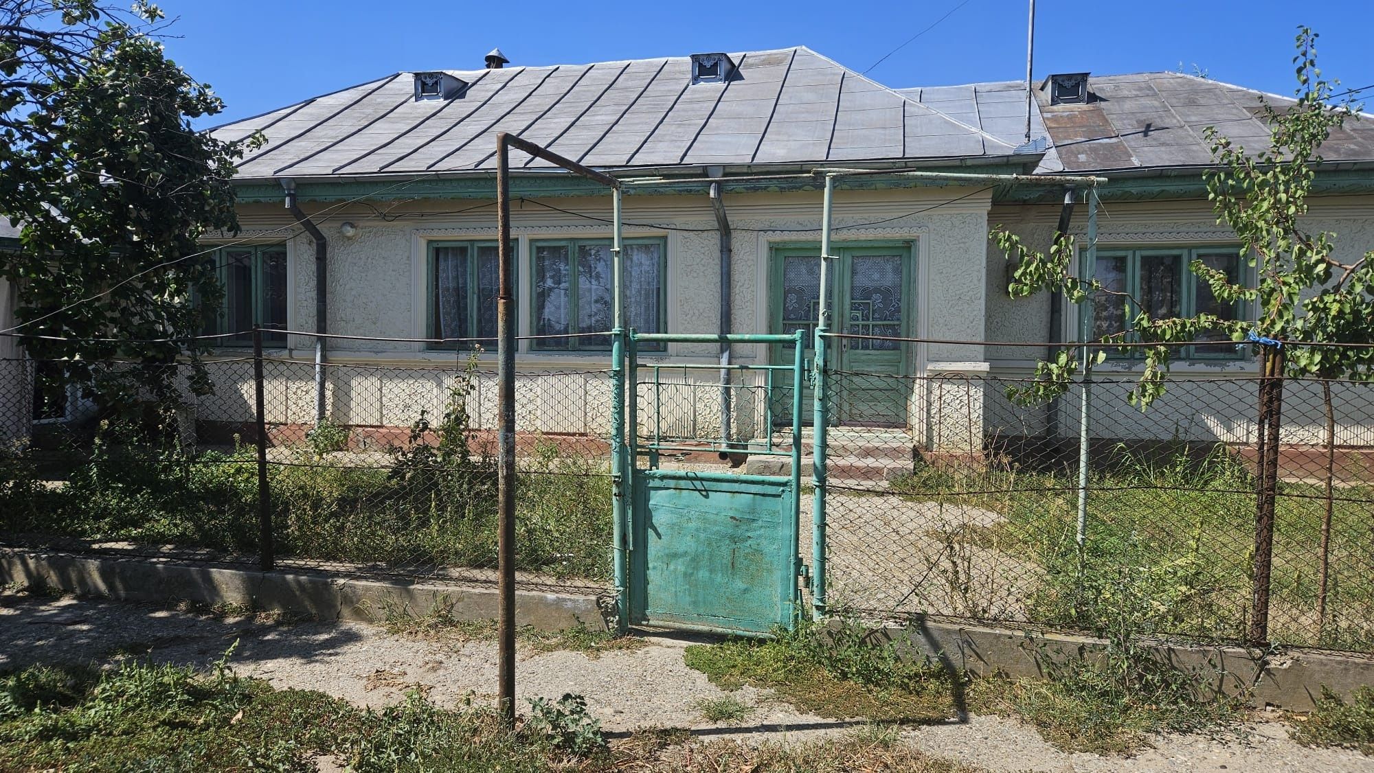 Casa în comuna Sascut