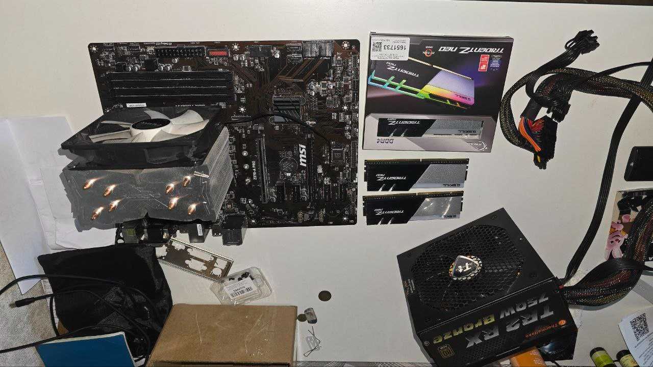 Комплект. для пк (Thermaltake 750 WT, DDR4 32GB, I5-9500K,MSI Z370 PRO