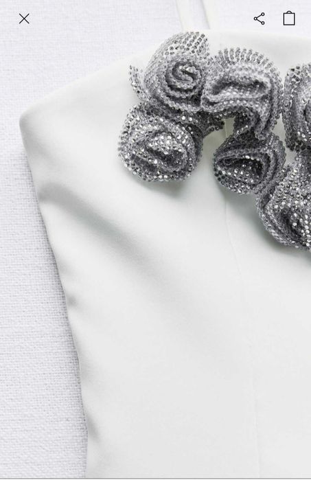 Top cu flori de cristal