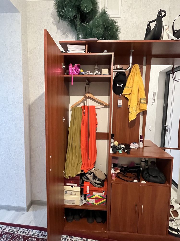 Шкаф для прихожей