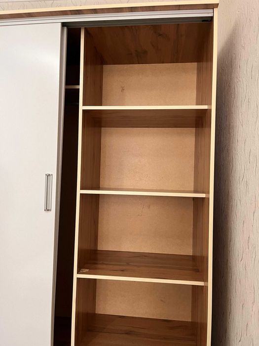 Продаётся шкаф-купе в отличном состоянии!