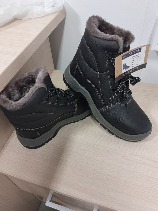 Продам зимние тёплые сапоги