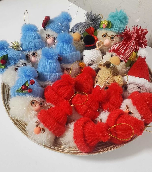 Коледни играчки за деца, колеги, близки