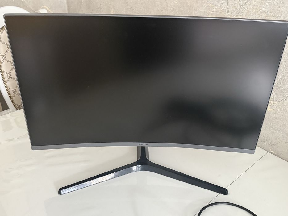 Samsung Монитор 27дюйм 2к разрешение 144гц