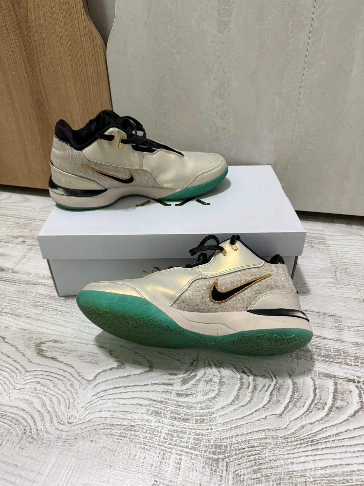 Маратонки Nike LIVERPOOL F.C. × NIKE