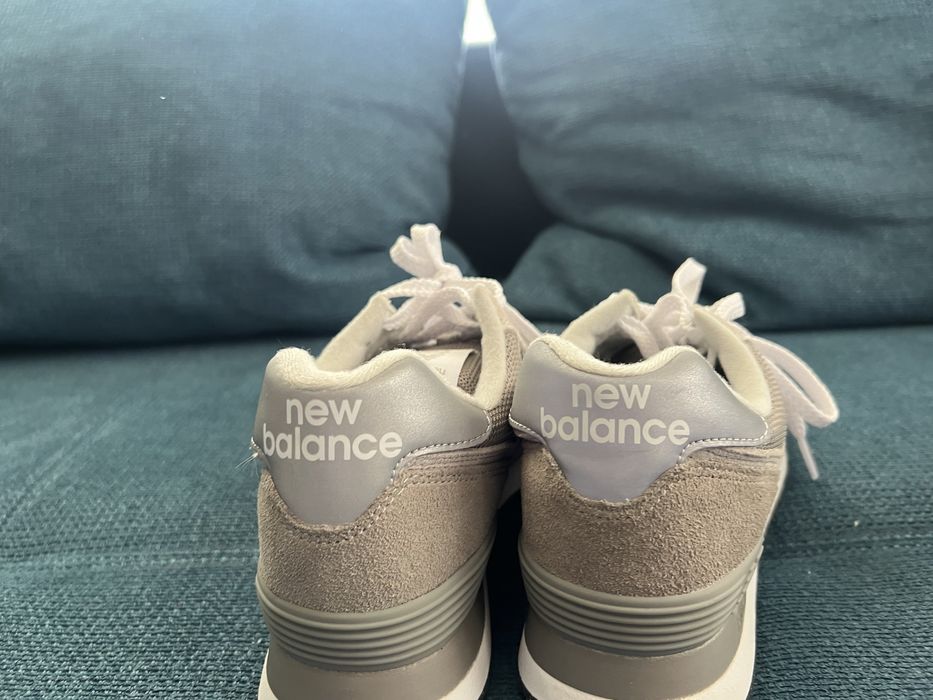 Дамски маратонки  NEW BALANCE.100%оригинал.Кутия,всичко от до.Жестоки