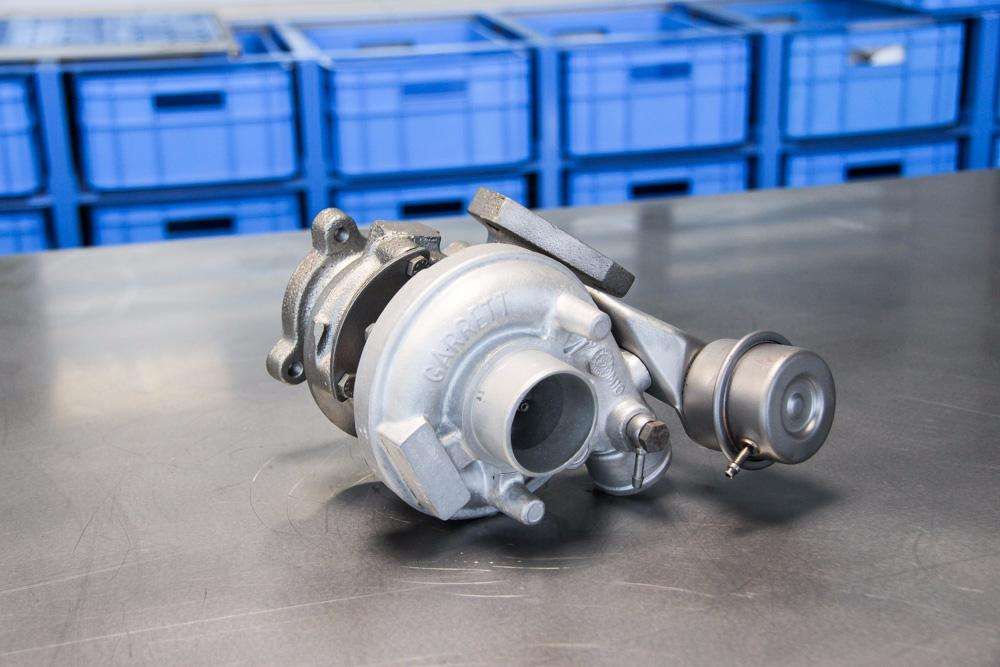 Turbina Peugeot 206 307 308 407 Partner 1.6 hdi 3008 turbo cu montaj