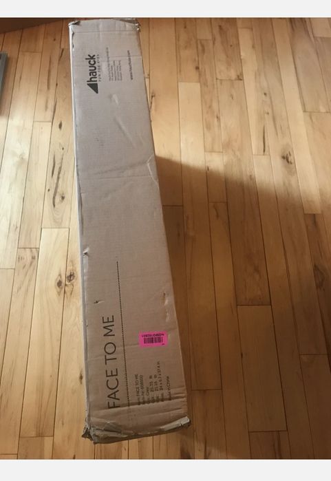 Next to me Hauck face to me