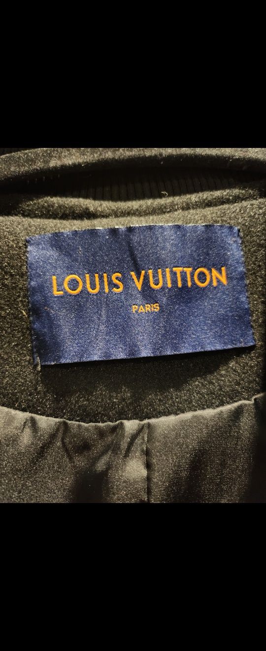 Louis Vuitton яке