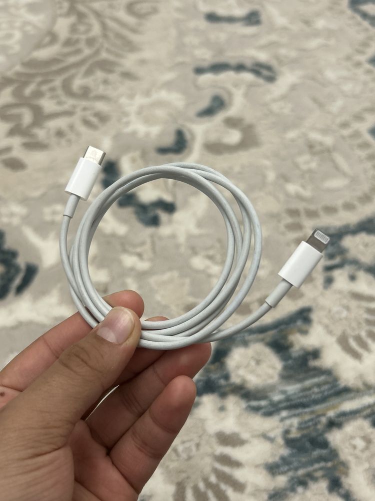 IPhone зарядка, Кабель Apple USB Type-C - Lightning 2 м