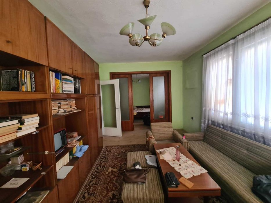 Етаж От Къща С Гараж В Кв.Център, Гр. Хасково