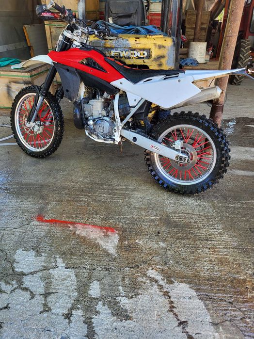 Husqvarna wr300 2009(cross enduro ktm gas gas)