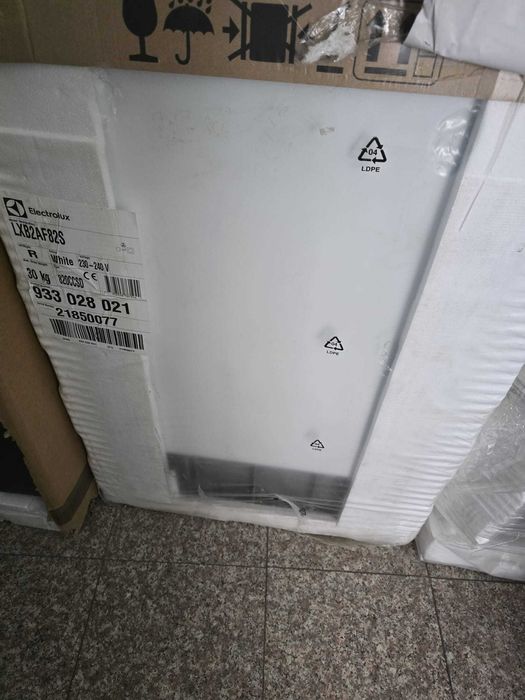 Frigider  incorporabil Nou resigilat ELECTROLUX LXB2AF82S
