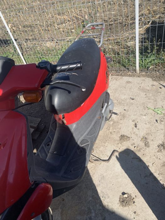 Vand scuter peugeot traker