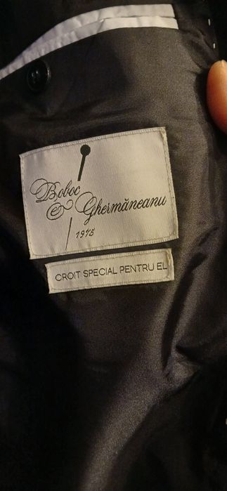 Costum băieți personalizat la atelier