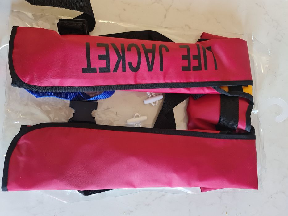 Vesta de salvare Baracuda SV8 automata