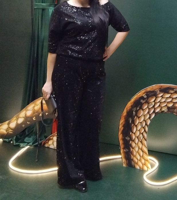 Костюм нарядный брючный