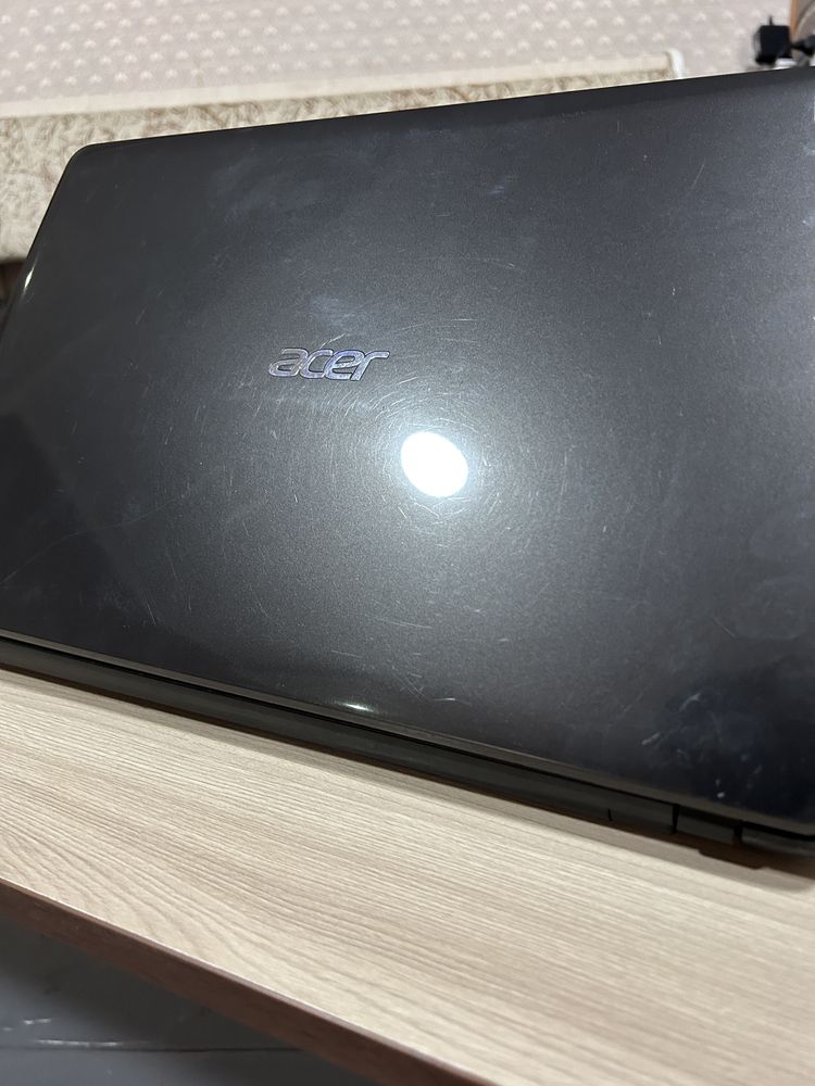 Ноутбук Acer i3 в полном рабочем состояний