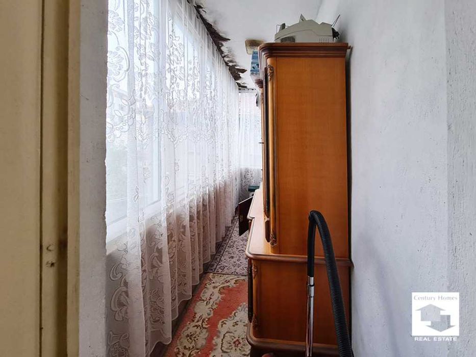 104974 Обзаведен просторен апартамент в кв. Акация, Велико Търново