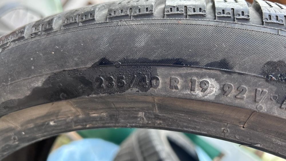 Гуми 19-ки всесезонни 235/40 R19