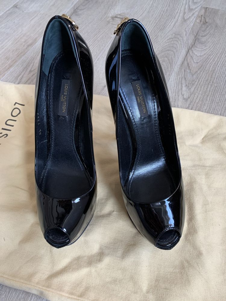 Pantofi Louis Vuitton, negrii, lac, masura 37, noi