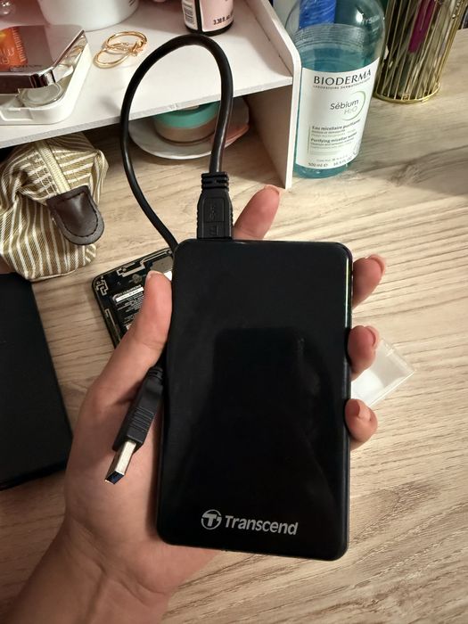 Жесткий диск 698 ГБ фактически, внешний накопитель