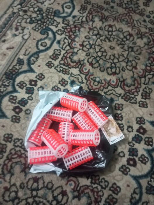 Bigudi  sochni jingalak qilish uchun xolati yangi